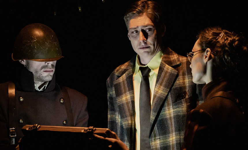 Коричневое утро