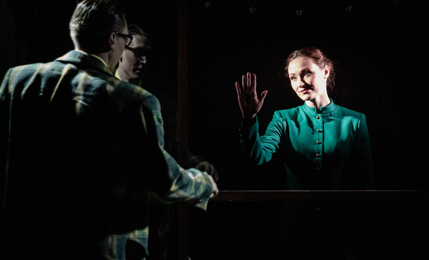 Коричневое утро