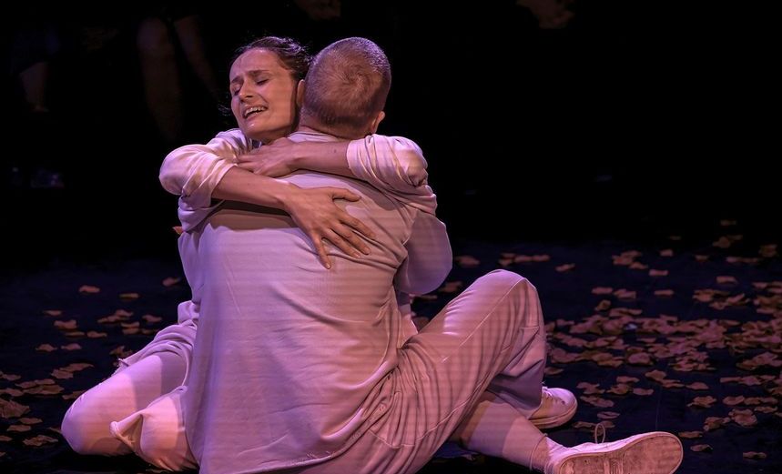 Антигона не может больше жить