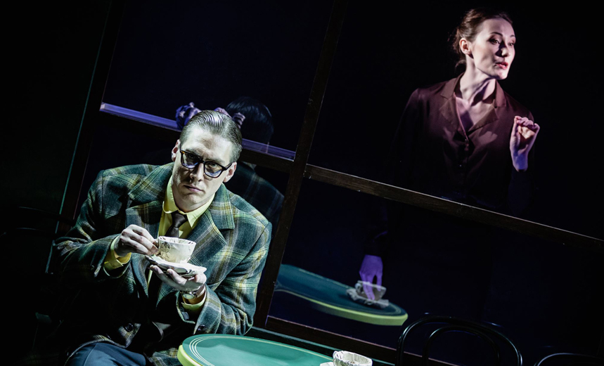 Коричневое утро