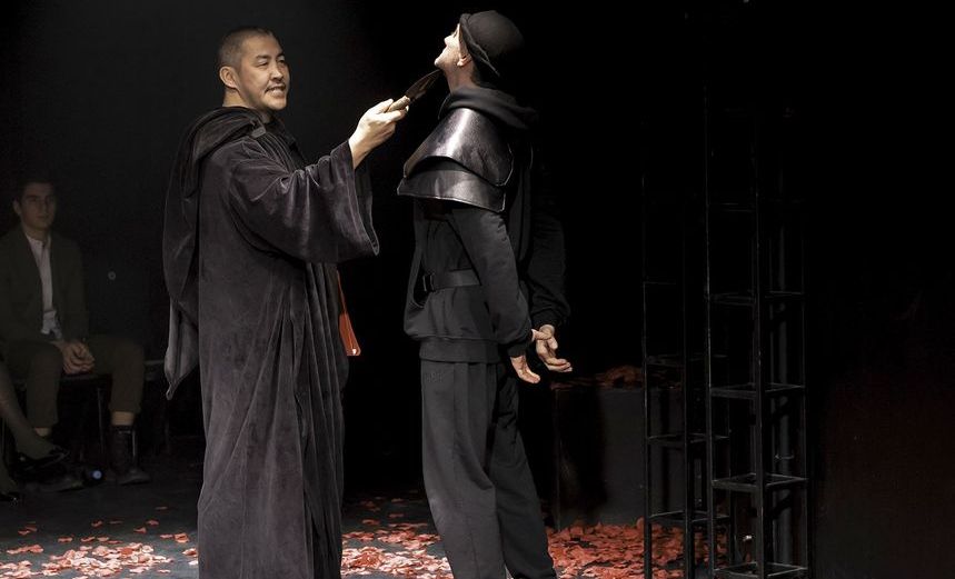 Антигона не может больше жить