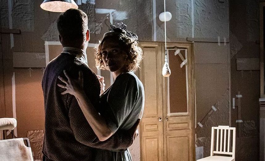 Лысая певица